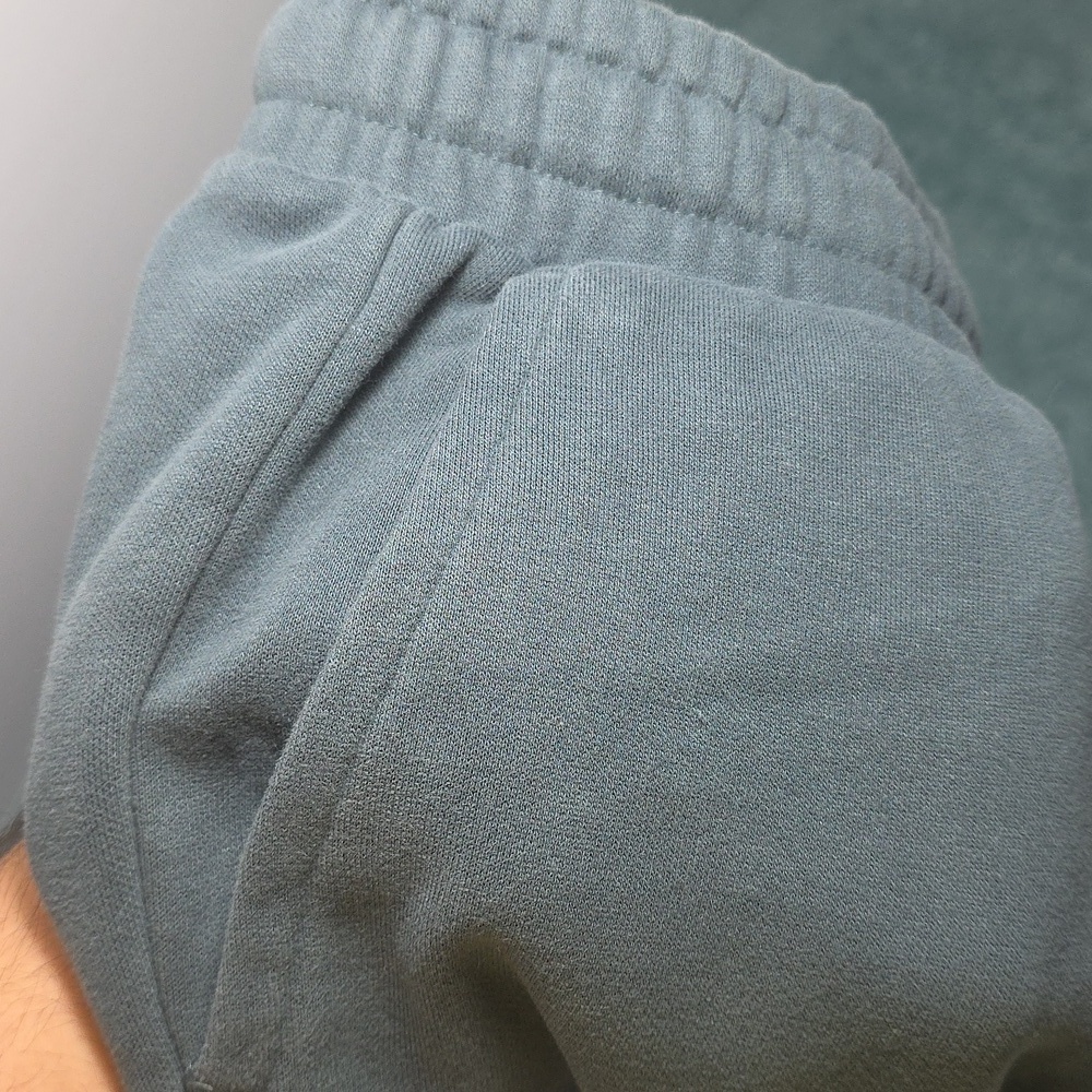 Puma Men's Dark Green Joggers - Picture 6 of 6